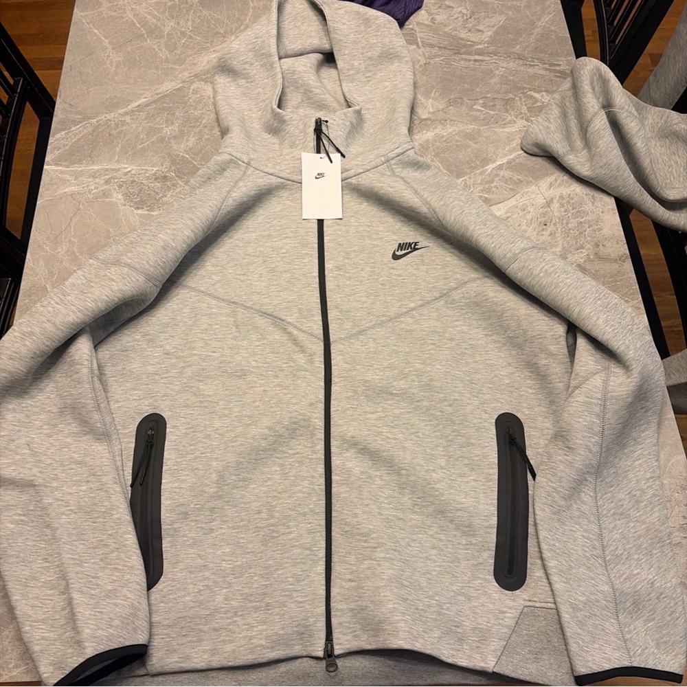 Nike Sportswear Tech Fleece Full-Zip Hoodie Heather Grey FB7921-063 Size XL
